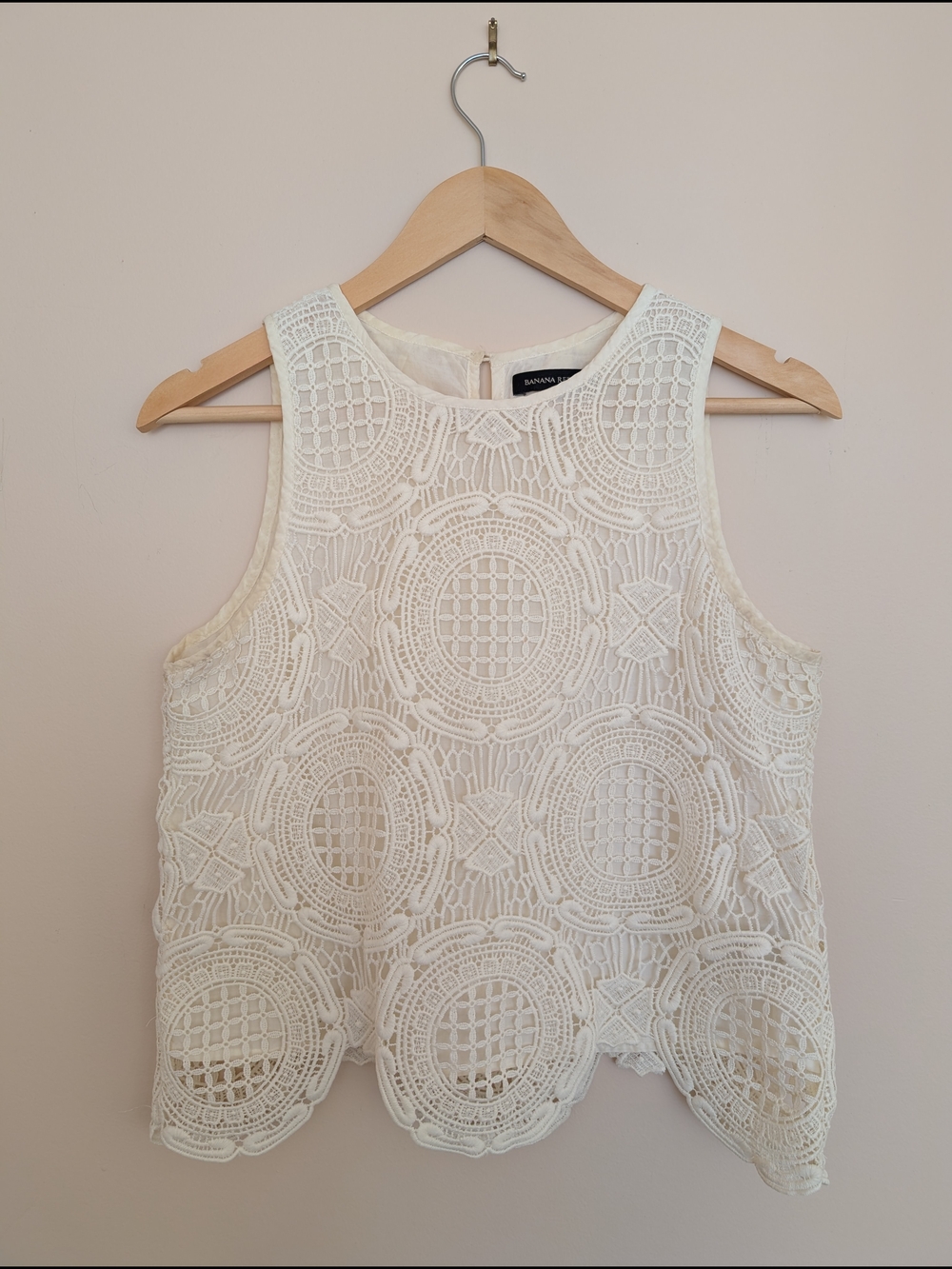 Banana Republic Ivory Lace Overlay Sleeveless Top